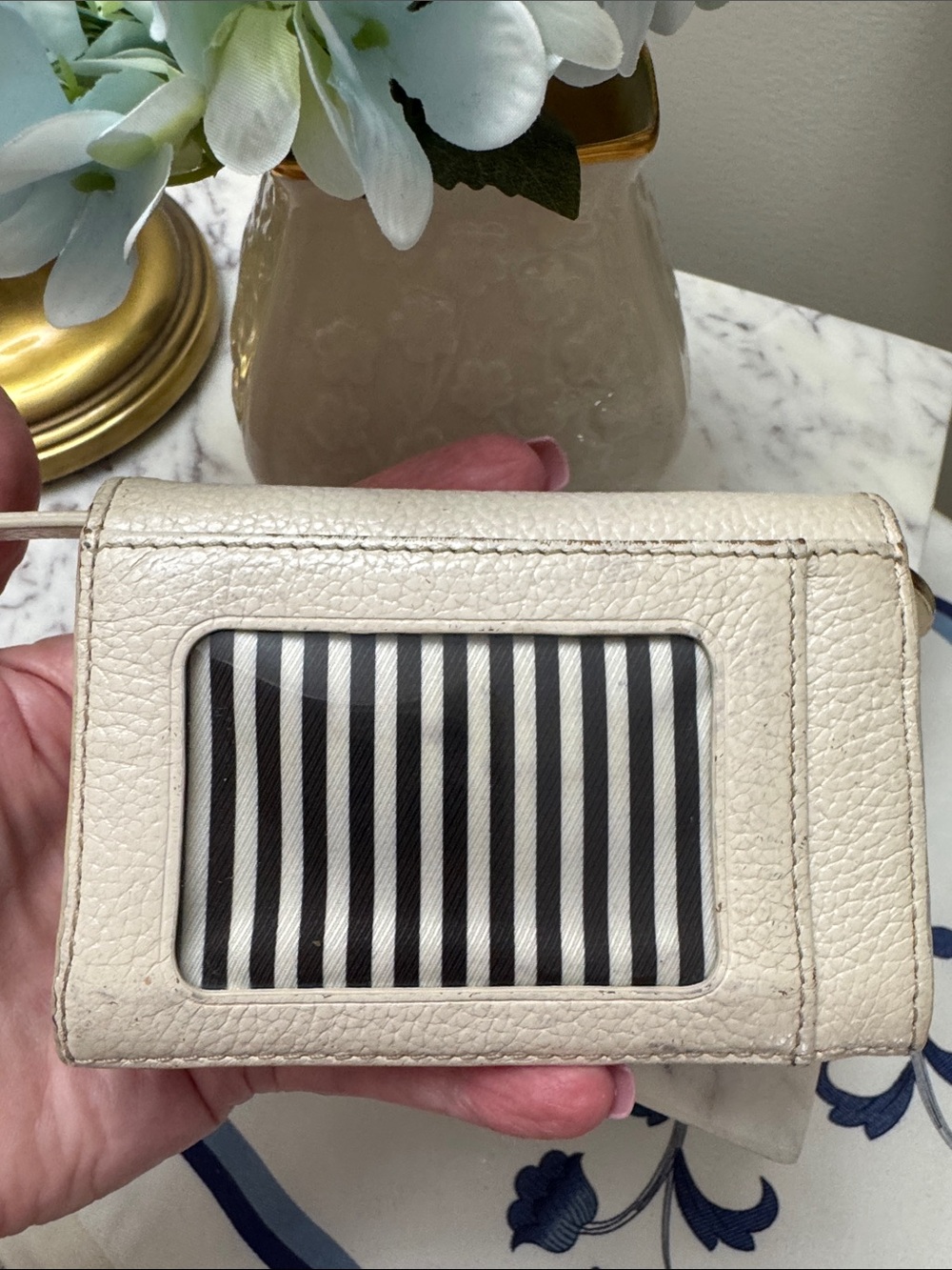 kate spade Cream and Black Leather Bow Wallet - Picture 4 of 11